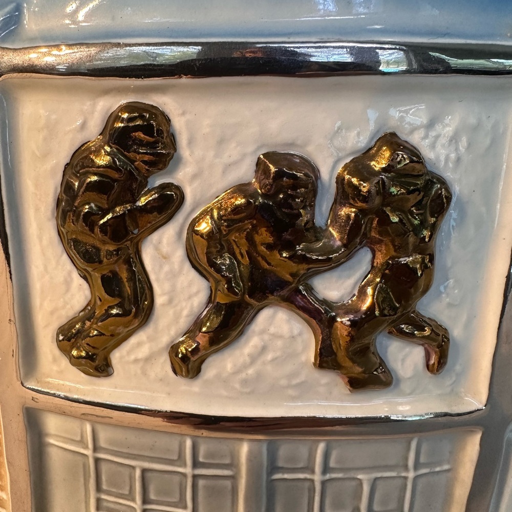 1972 Vintage Jim Beam Whiskey Decanter Depicting The Pro Football Hall of Fame - Picture 3 of 16